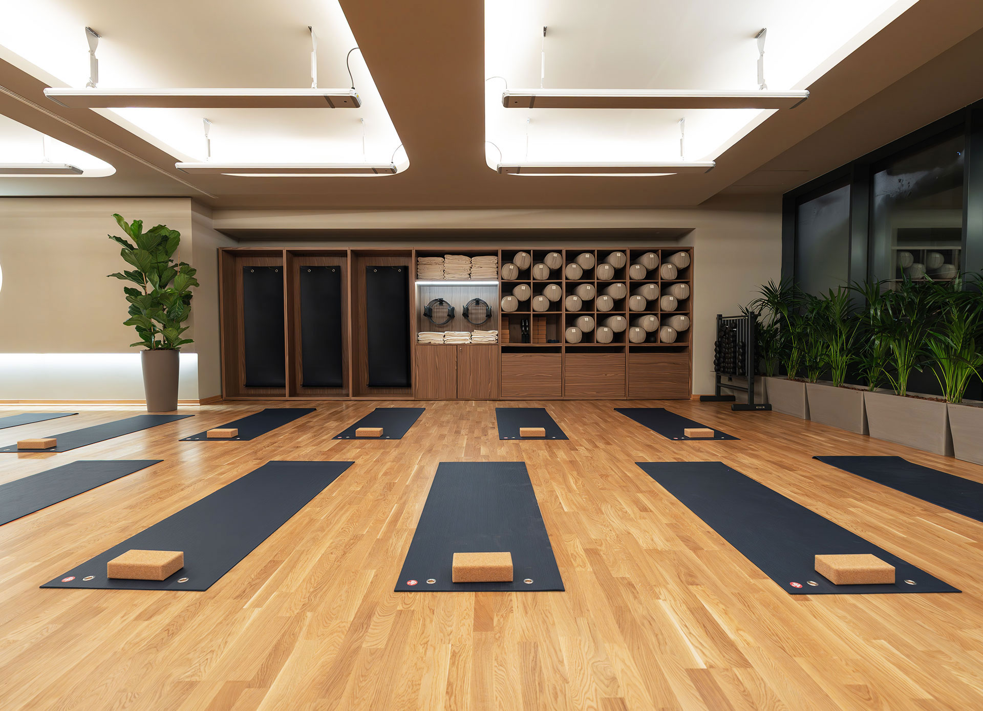 Studio Yoga