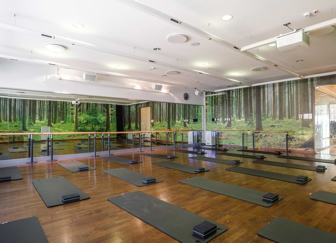 Studio Yoga