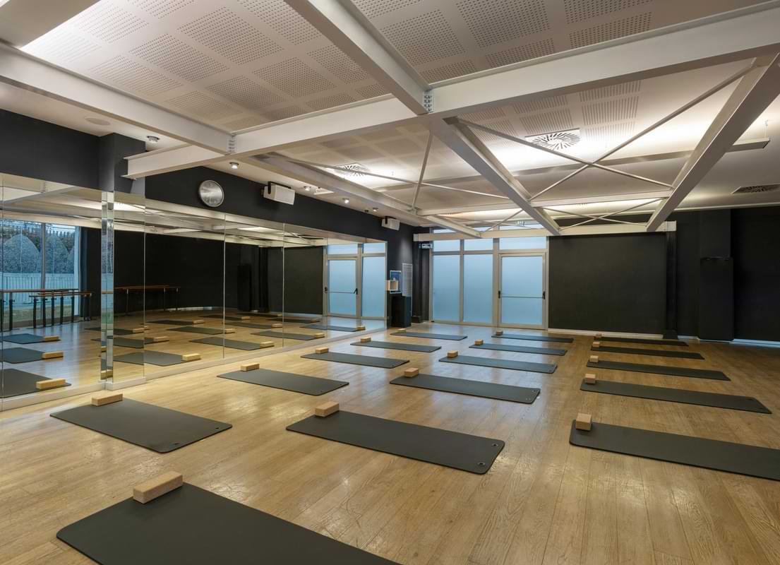 Studio Yoga