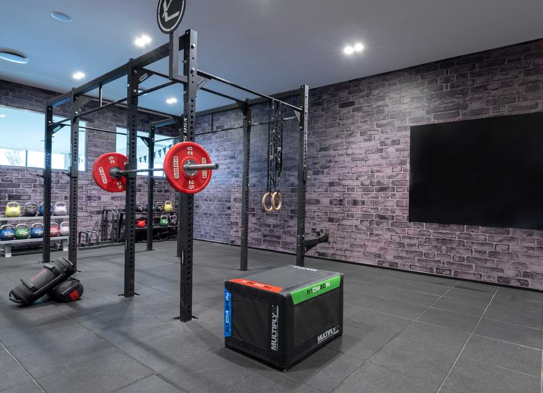 Studio<br>Cross Active